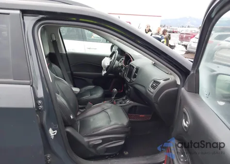 2018 Jeep Compass Trailhawk 4X4 z USA, uszkodzony, nr VIN 3C4NJDDB4JT366781